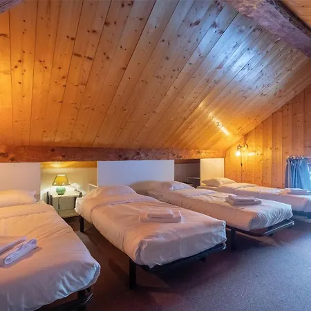 La Chapelle Aux Pieds Des Pistes Chamonix