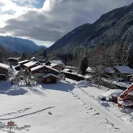 La Chapelle Aux Pieds Des Pistes * 霞慕尼