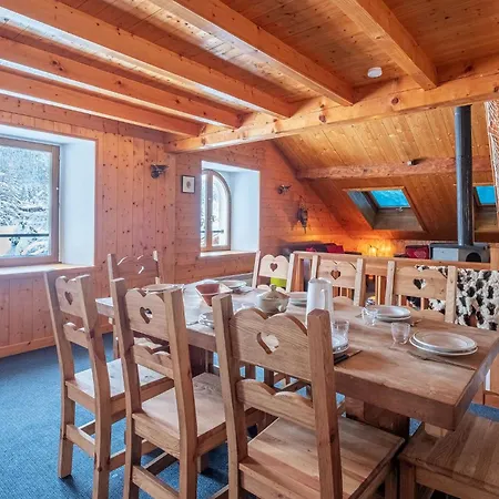 La Chapelle Aux Pieds Des Pistes 霞慕尼