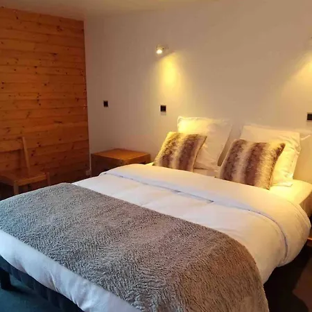 La Chapelle Aux Pieds Des Pistes Chamonix