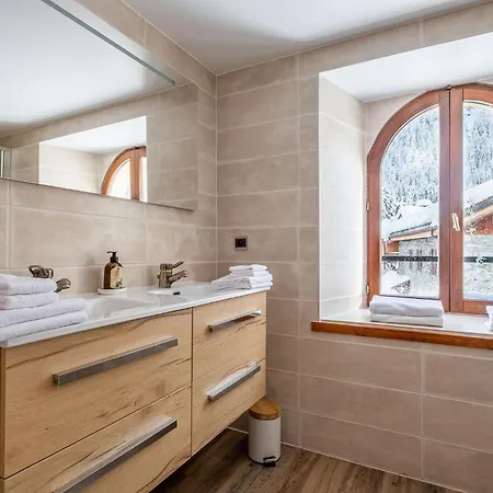 La Chapelle Aux Pieds Des Pistes Chamonix